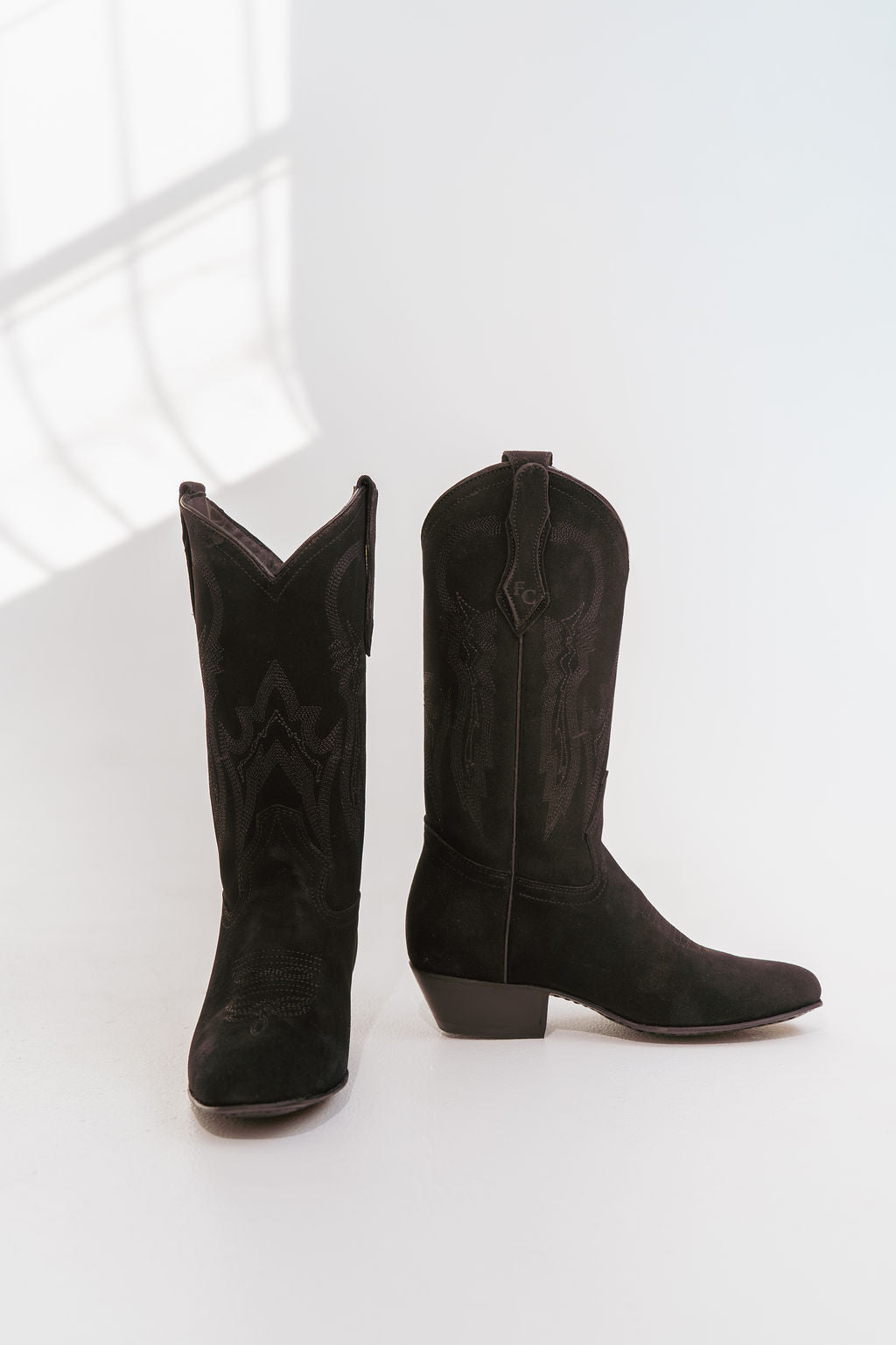 The Cashlee | Midnight Nubuck