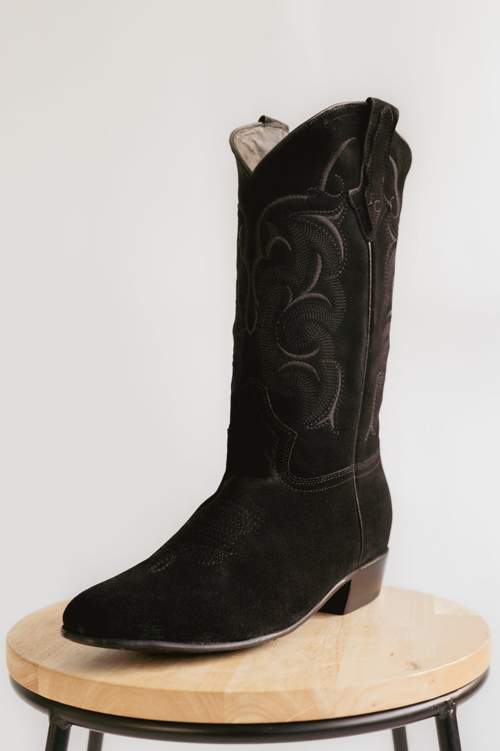 The James | Midnight Nubuck