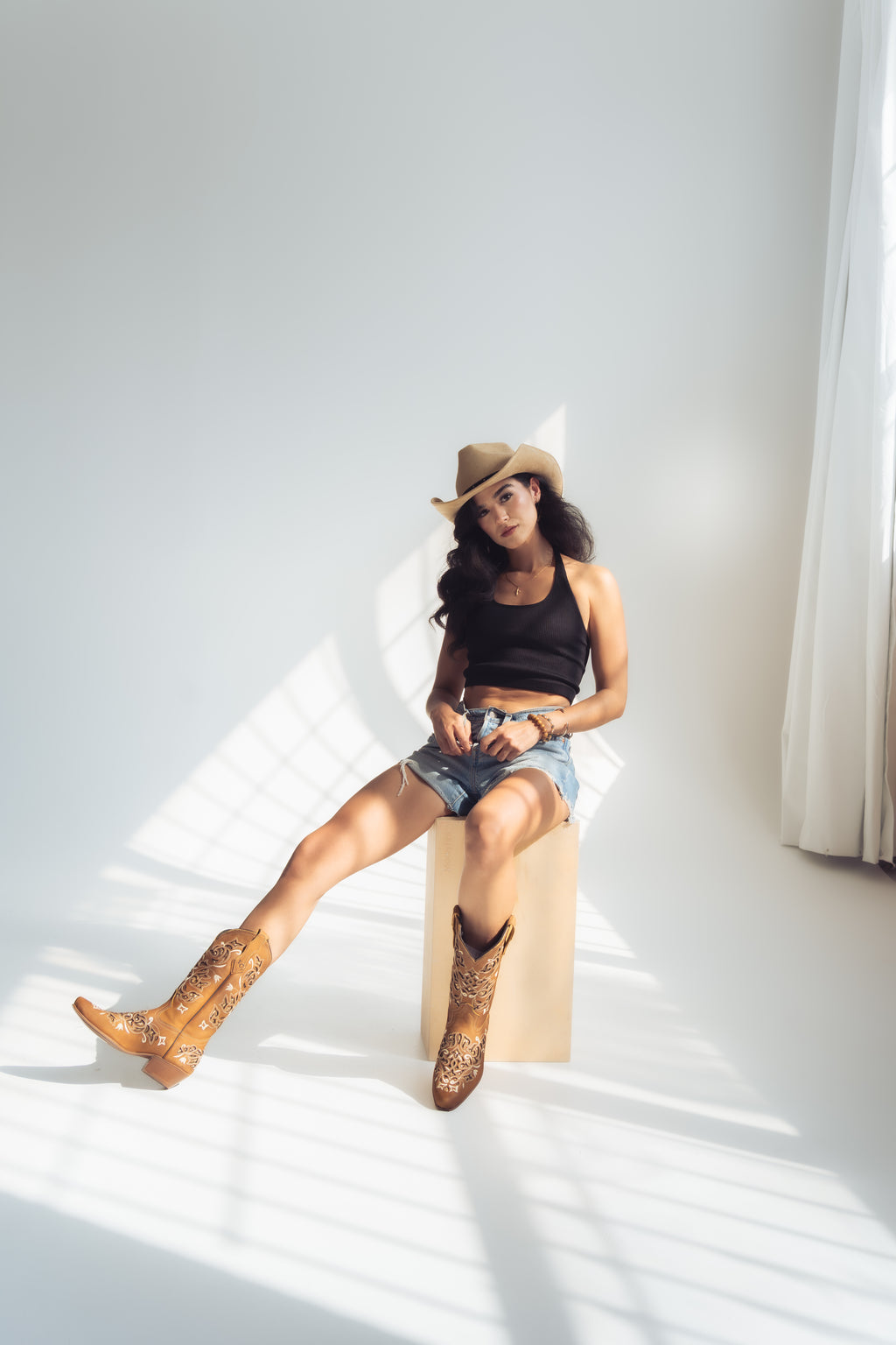 The Sydnie | Toffee & Gold