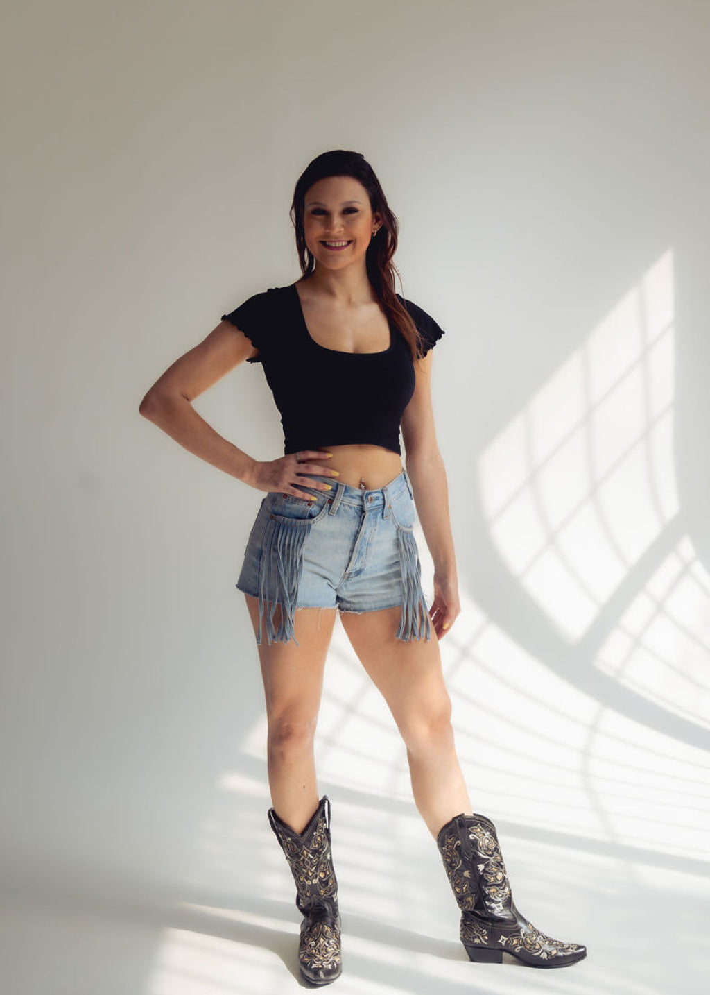 The Sydnie | Black & Gold