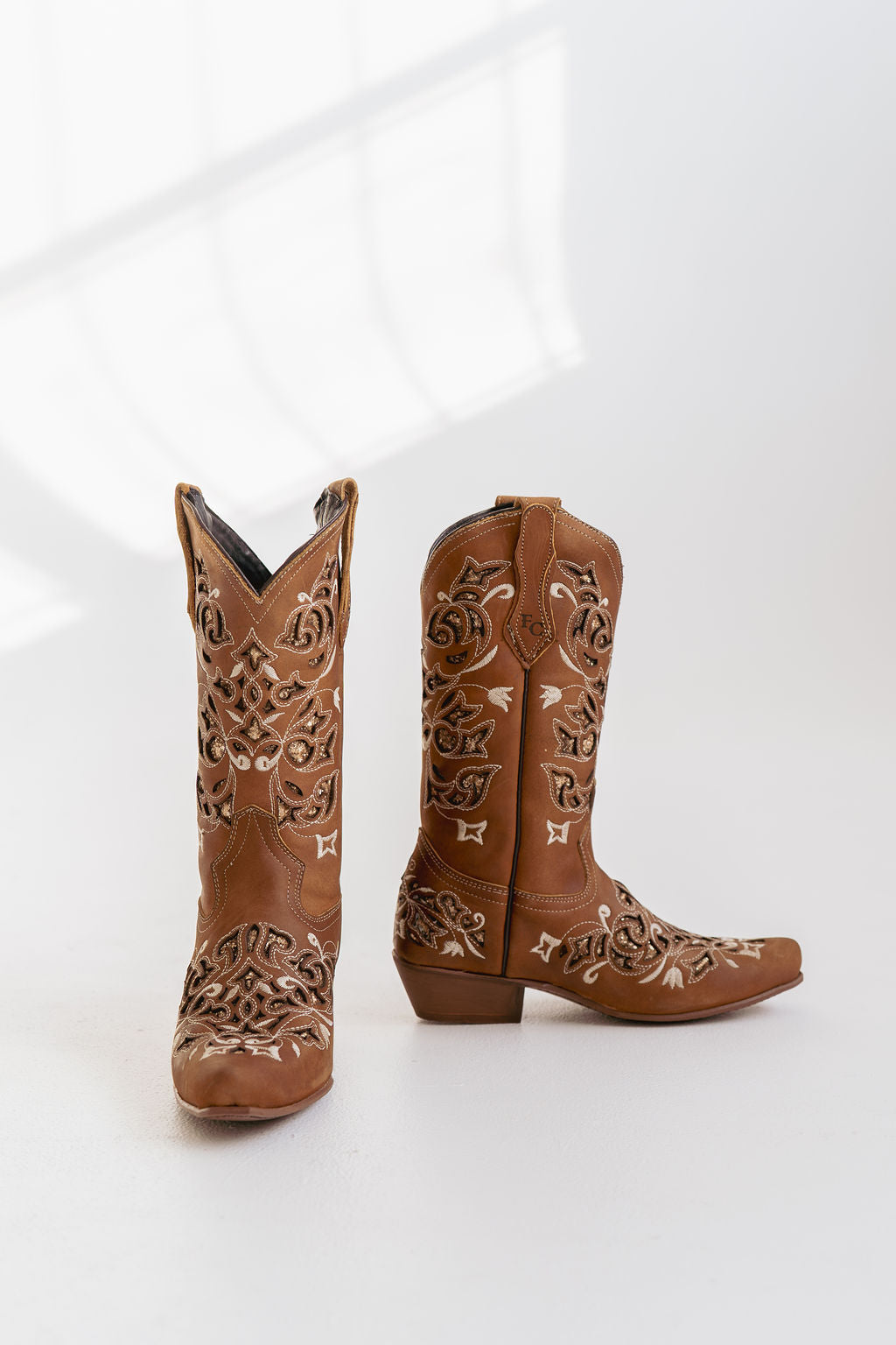 The Sydnie | Toffee & Gold